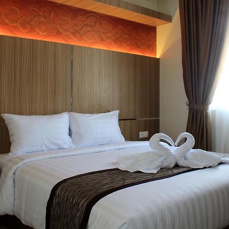 Amadeo Hotel Duri Buitenkant foto