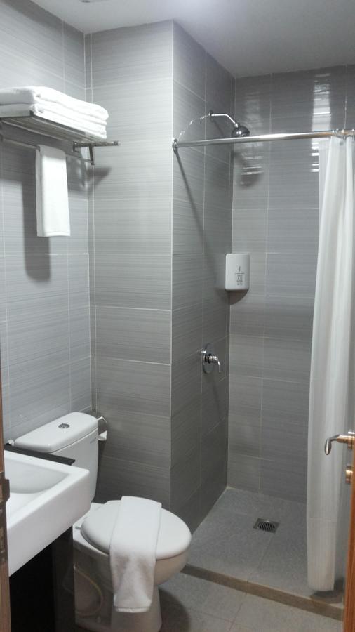 Amadeo Hotel Duri Buitenkant foto