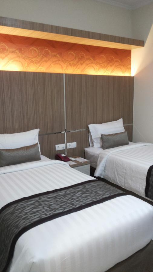 Amadeo Hotel Duri Buitenkant foto